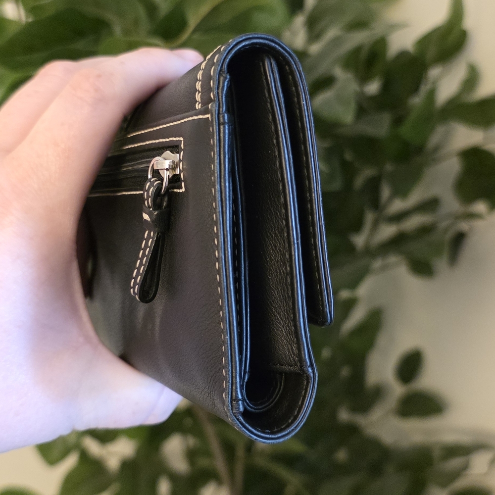 Coach Soho Black Leather Wallet with Silver Hardware - Picture 3 of 8